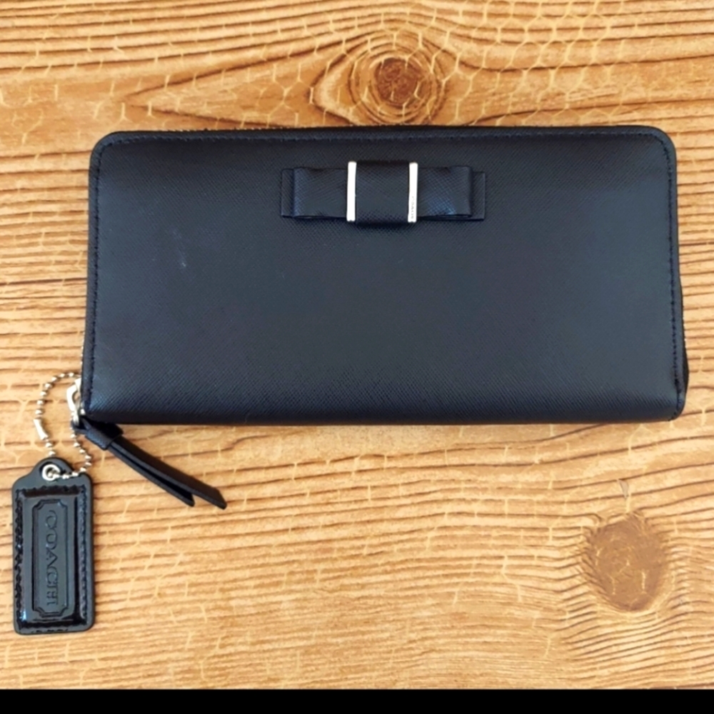 Coach darcy bowtie wallet